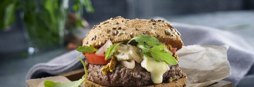 Lantmaennen_Mount_Vollkorn_Bun_Parisienne_Burger_mood